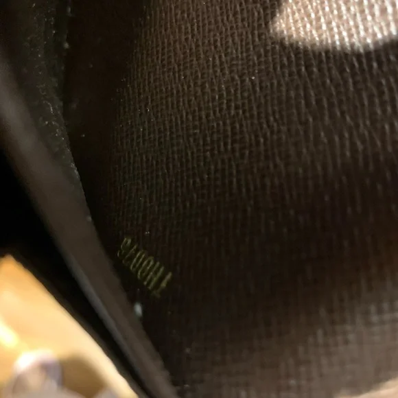 Louis Vuitton Sarah Mini Lin Clutch Wallet - Picture 7 of 8